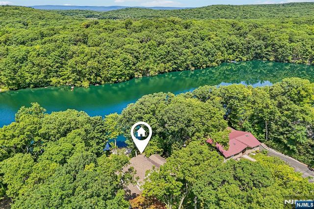 3 Beech Court, Hardyston, NJ 07460