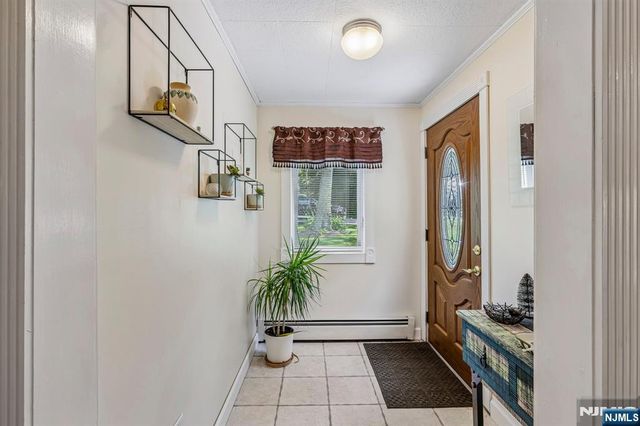 3 Beech Court, Hardyston, NJ 07460