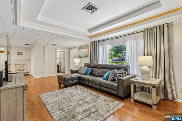 3 Beech Court, Hardyston, NJ 07460