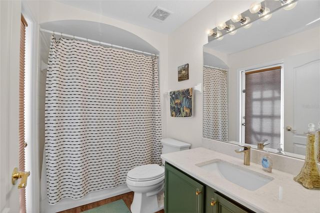 8215 MYRTLE POINT WAY, Tampa, FL 33647