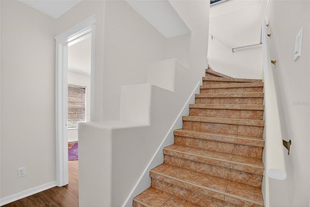 8215 MYRTLE POINT WAY, Tampa, FL 33647