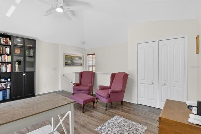 8215 MYRTLE POINT WAY, Tampa, FL 33647