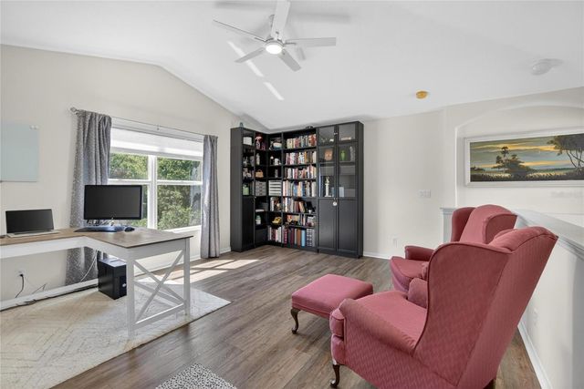 8215 MYRTLE POINT WAY, Tampa, FL 33647