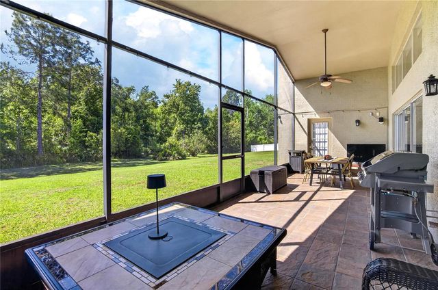 8215 MYRTLE POINT WAY, Tampa, FL 33647