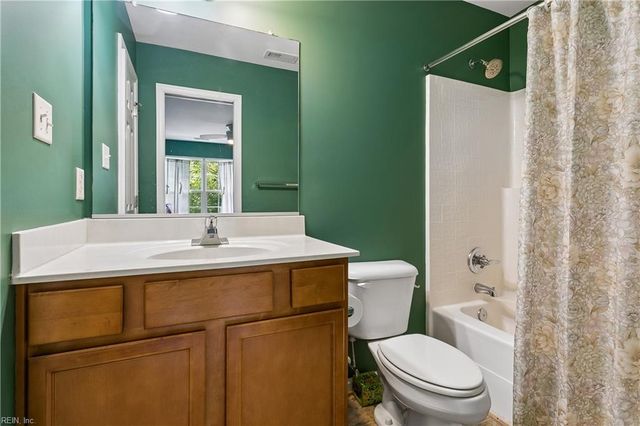 439 Revolution LN, Newport News, VA 23608