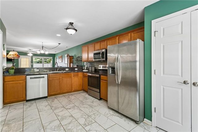 439 Revolution LN, Newport News, VA 23608