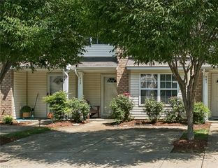 439 Revolution LN, Newport News, VA 23608