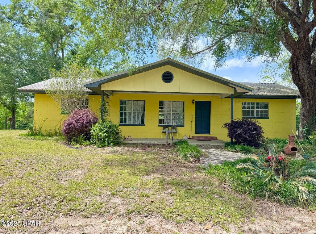 1718 Robbins Bridge, Bonifay, FL 32425