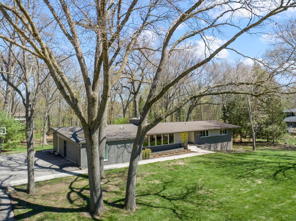 7201 Bingham Road, Bloomfield Hills, MI 48301