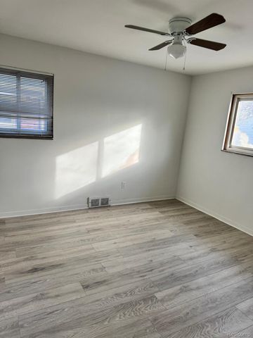 7140 Iowa Street, Detroit, MI 48212