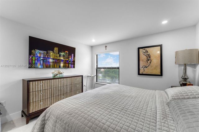 1350 SW 122nd Avenue 415, Miami, FL 33184
