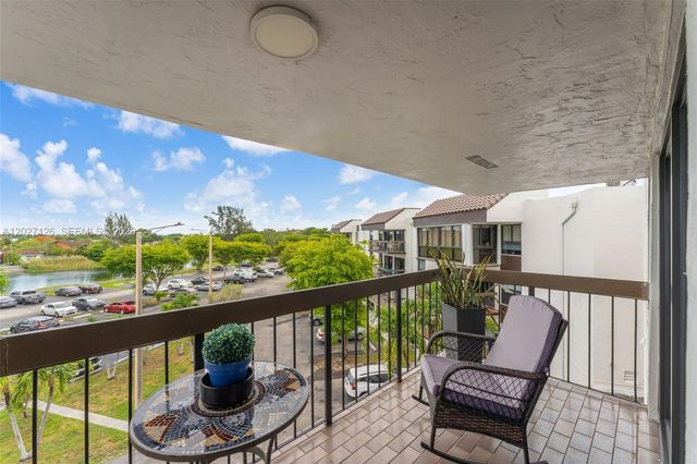 1350 SW 122nd Avenue 415, Miami, FL 33184
