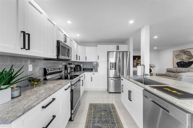 1350 SW 122nd Avenue 415, Miami, FL 33184