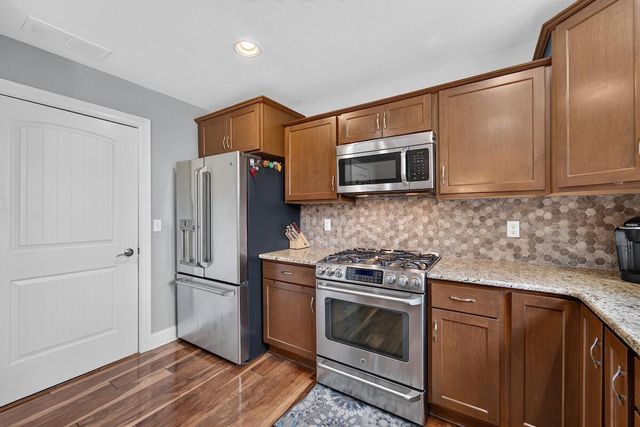 10421 Prairie Crossing DRIVE, Franksville, WI 53126