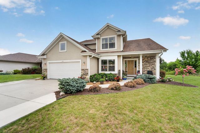 10421 Prairie Crossing DRIVE, Franksville, WI 53126