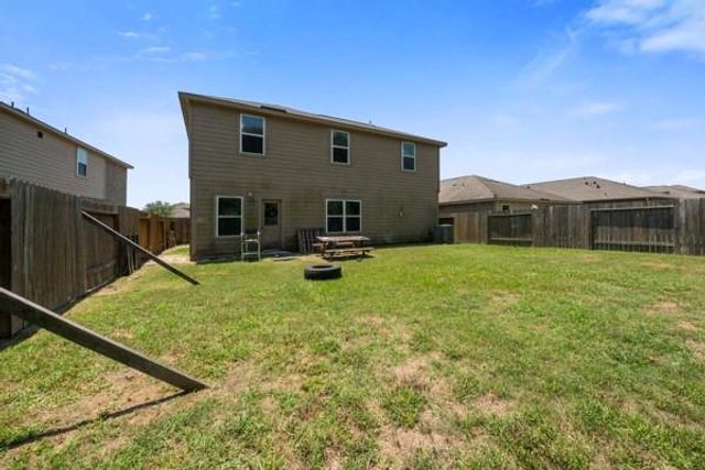 1327 Diamond Drape Drive, Rosharon, TX 77583