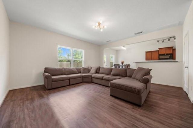 1327 Diamond Drape Drive, Rosharon, TX 77583