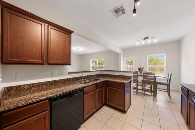 1327 Diamond Drape Drive, Rosharon, TX 77583