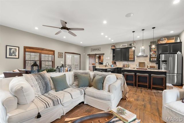 3773 Dunne Spring Road, Washington, MO 63090