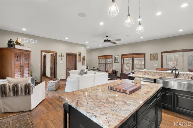 3773 Dunne Spring Road, Washington, MO 63090