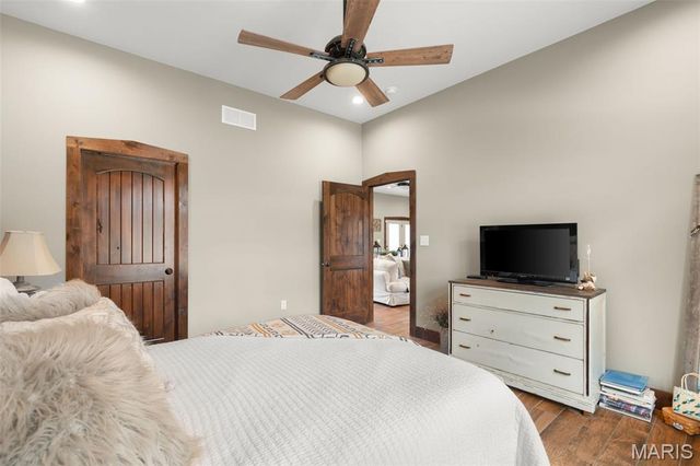 3773 Dunne Spring Road, Washington, MO 63090