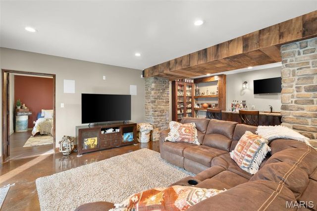 3773 Dunne Spring Road, Washington, MO 63090