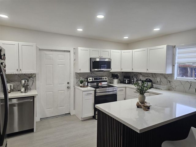 75 SW 18th Ave, Homestead, FL 33030