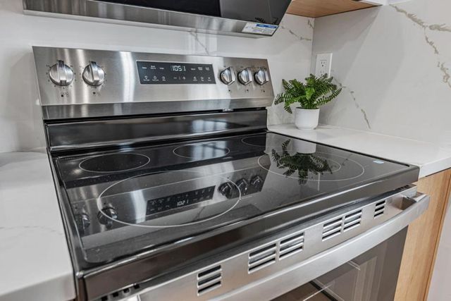 2514 Parkland Court, Santa Clara, CA 95051