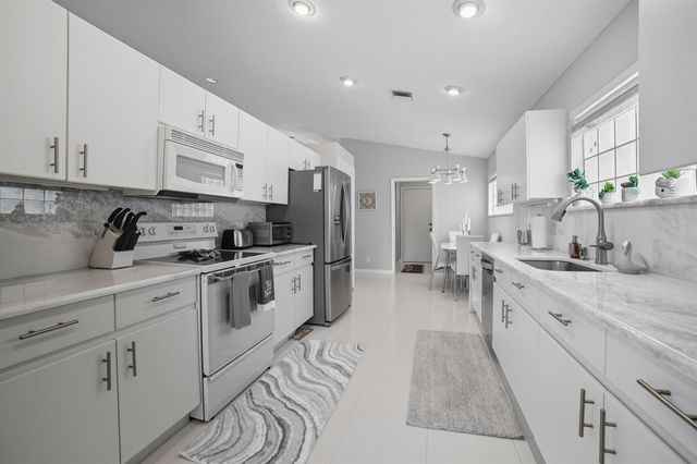 12573 Coral Lakes Drive, Boynton Beach, FL 33437