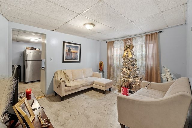 324-326 Broadway, Lawrence, MA 01841