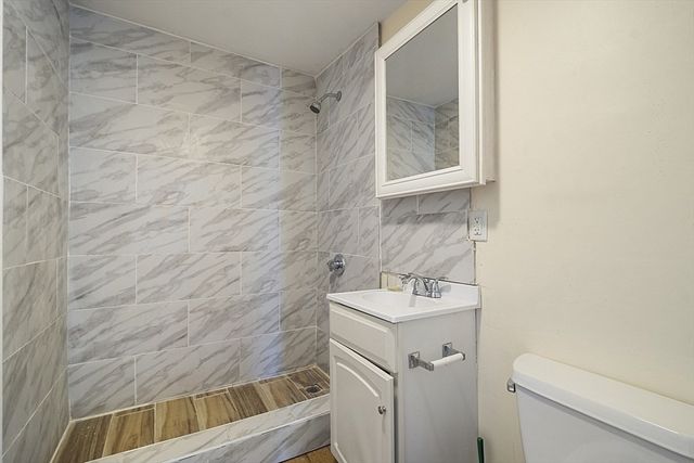 324-326 Broadway, Lawrence, MA 01841