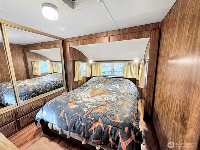 21 Drial Loop, Deming, WA 98244