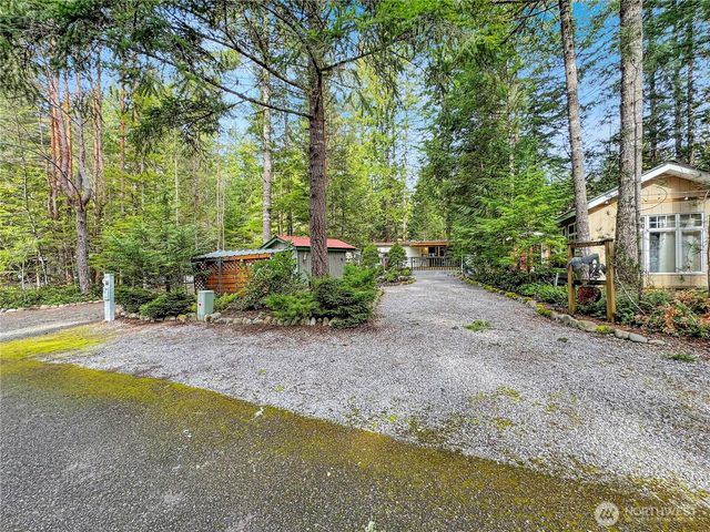 21 Drial Loop, Deming, WA 98244