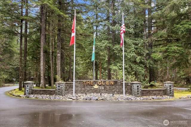 21 Drial Loop, Deming, WA 98244