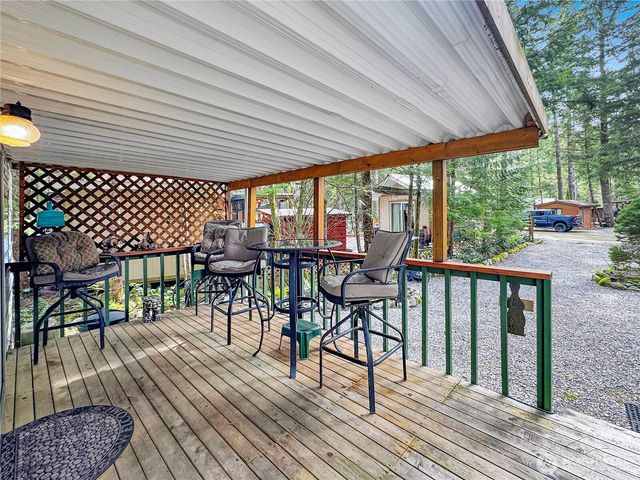 21 Drial Loop, Deming, WA 98244