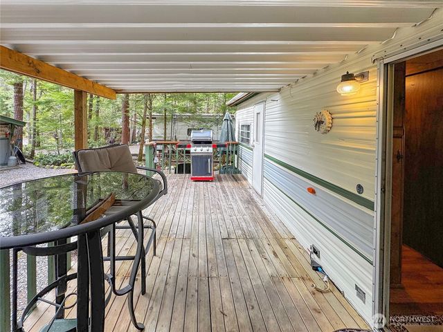 21 Drial Loop, Deming, WA 98244