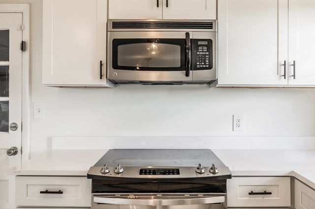 204 Noonan Ct, Nashville, TN 37206