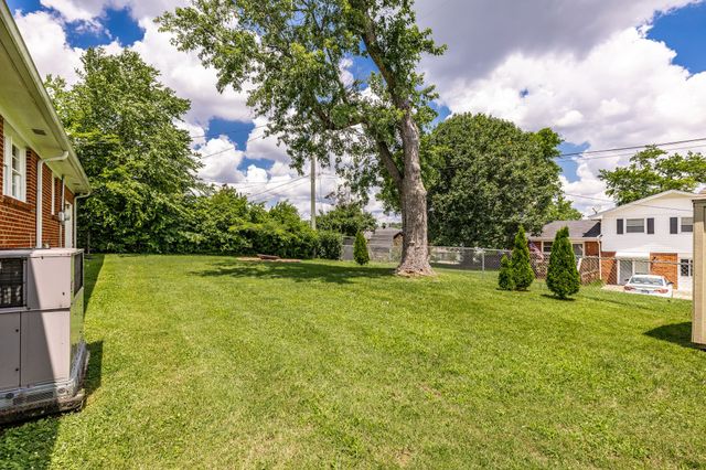 204 Noonan Ct, Nashville, TN 37206