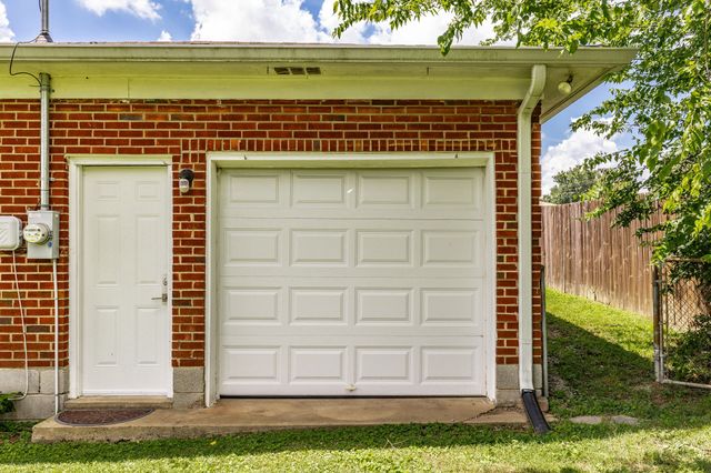 204 Noonan Ct, Nashville, TN 37206