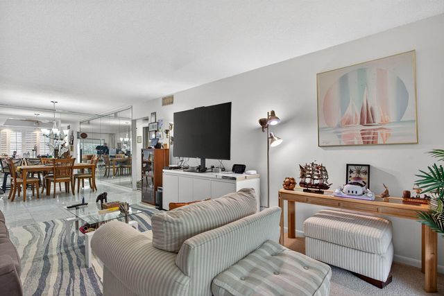 3002 Portofino Isle E3, Coconut Creek, FL 33066