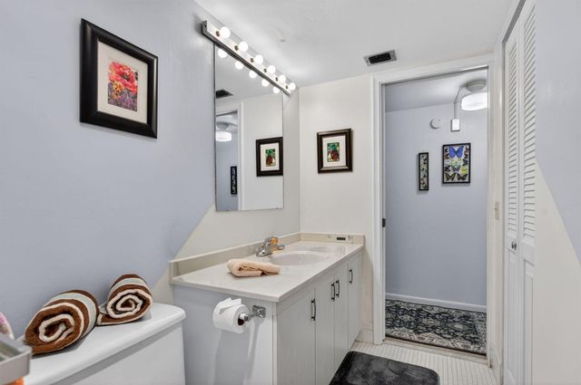 3002 Portofino Isle E3, Coconut Creek, FL 33066