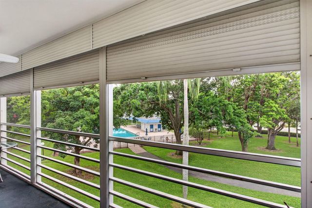 3002 Portofino Isle E3, Coconut Creek, FL 33066