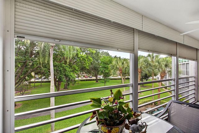 3002 Portofino Isle E3, Coconut Creek, FL 33066