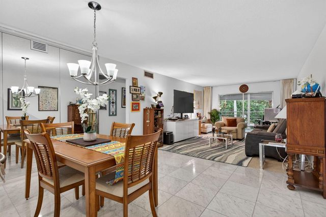 3002 Portofino Isle E3, Coconut Creek, FL 33066