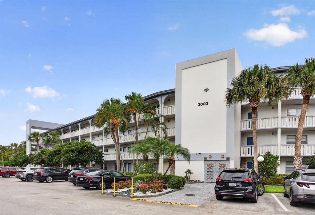 3002 Portofino Isle E3, Coconut Creek, FL 33066