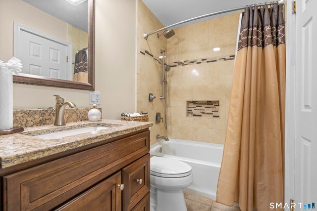 140 Flower Drive, Hamden, CT 06518
