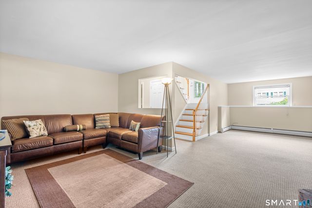 140 Flower Drive, Hamden, CT 06518