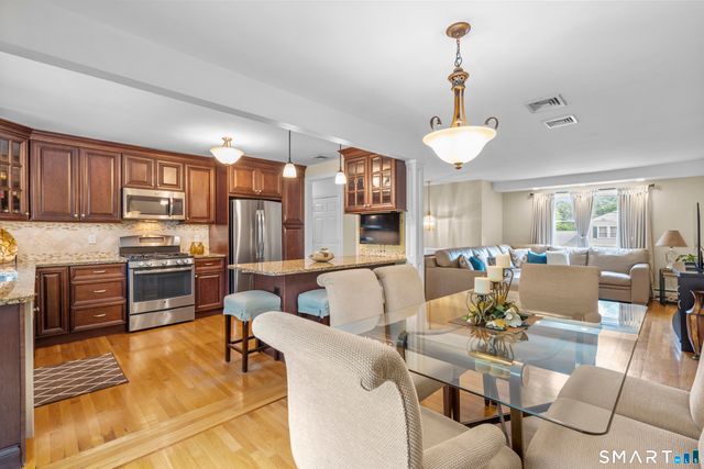 140 Flower Drive, Hamden, CT 06518