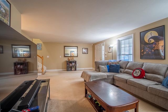 61 Marathon Way, Manchester, NH 03109