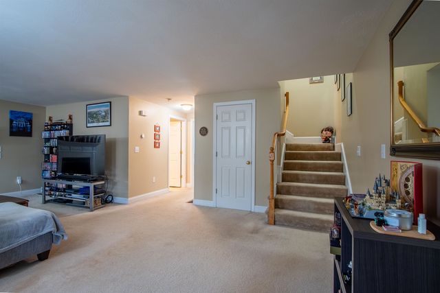 61 Marathon Way, Manchester, NH 03109